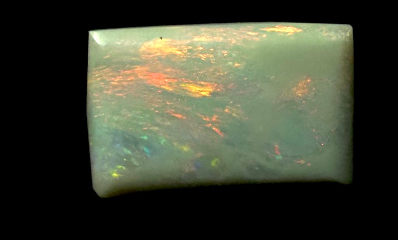 LIGHTNING RIDGE GREY BASE OPAL - 3.55ct - 9.7x15x3mm