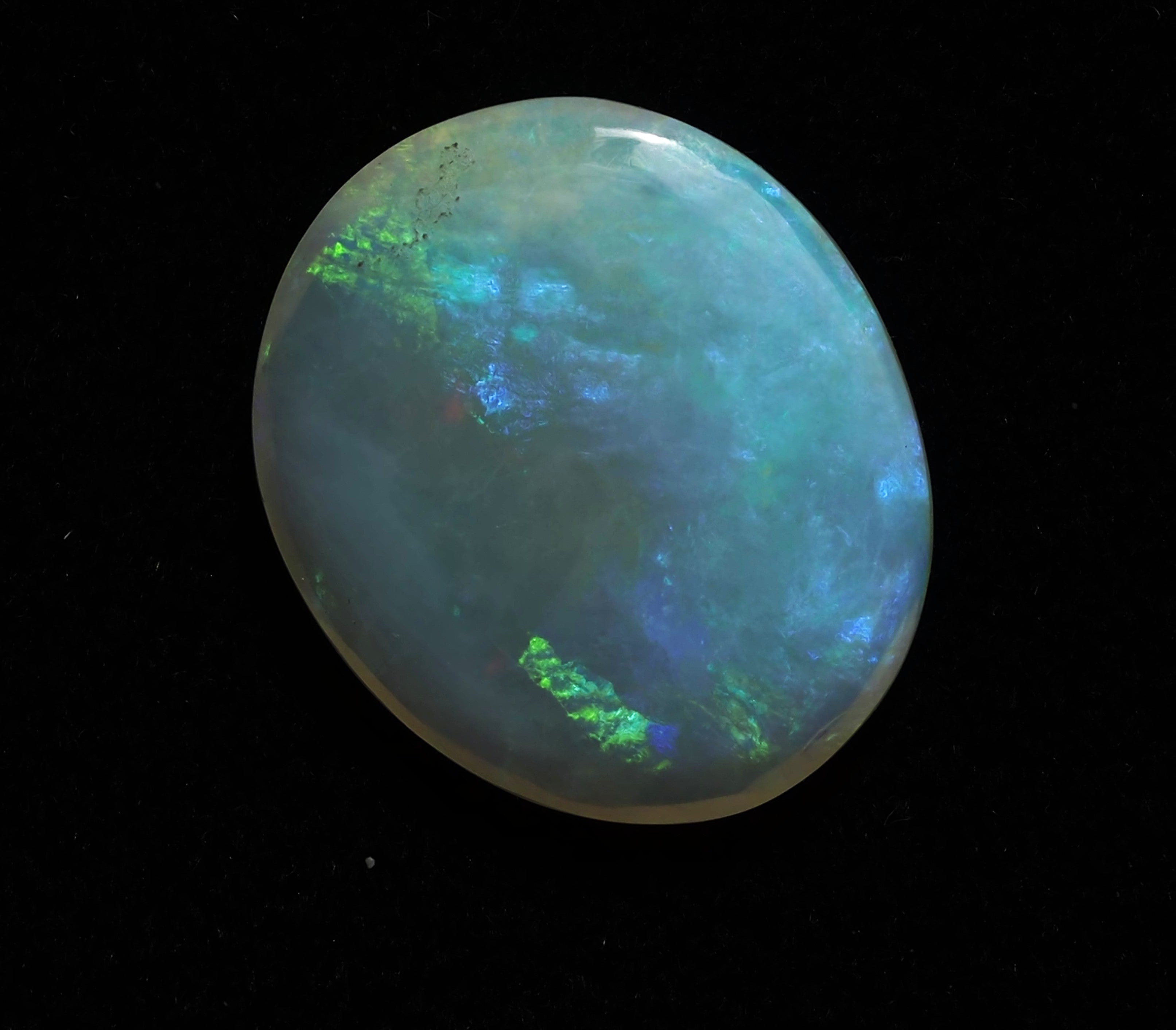 OCEAN OPAL - LIGHTNING RIDGE CRYSTAL OPAL -9.55ct - 19.5x23x3.4mm